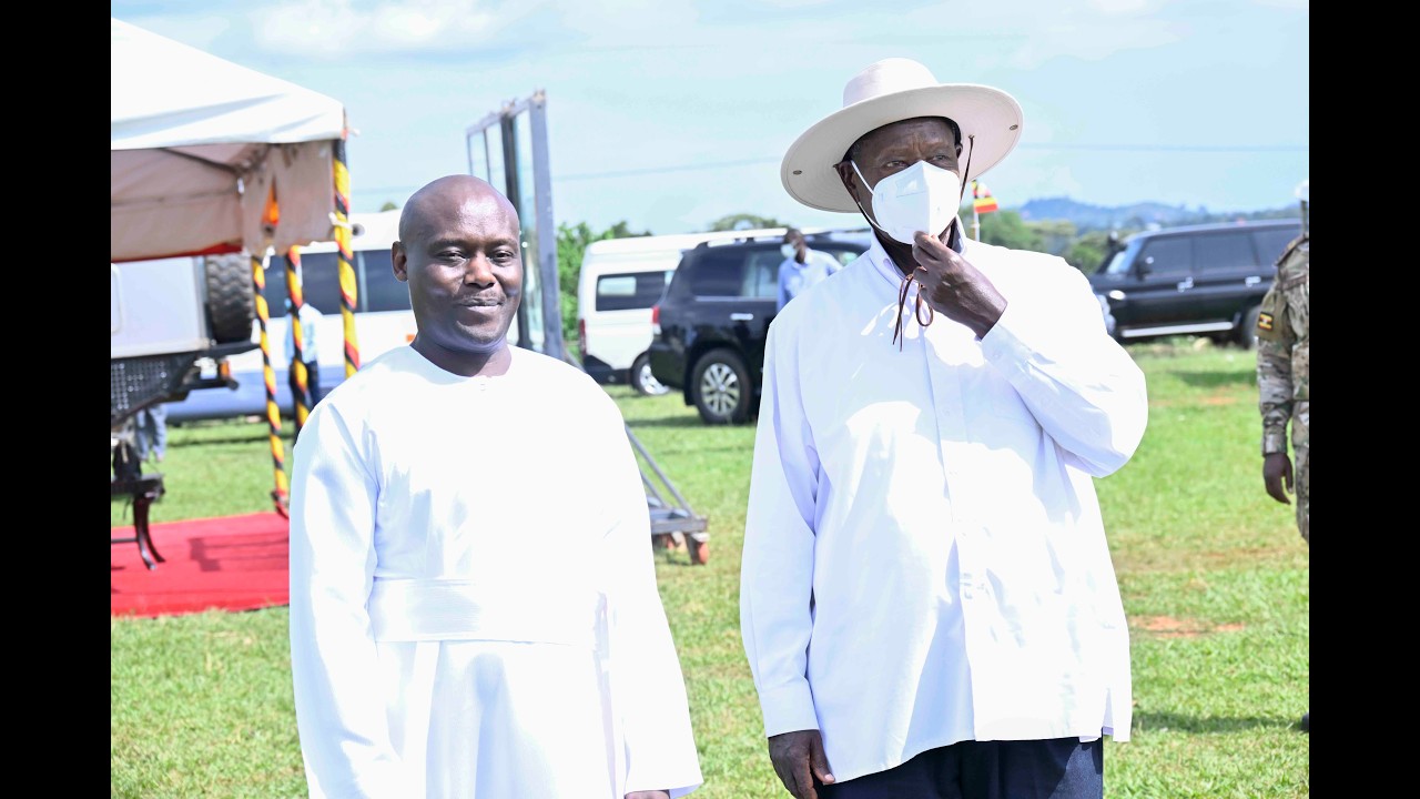 OMUKAMA RUHANGA OWOBUSOBOZI BISAKA VISITS BUNDIBUGYO TOWN,  BUNDIBUGYO BUKWENDA .18-19-20/03/096