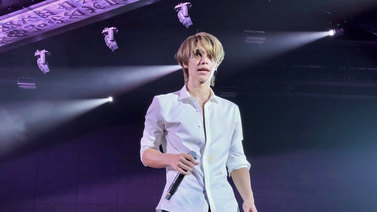 ลืมไปแล้วว่าลืมยังไง (Fade) - Jeff Satur | Enchanted Fest 2025 | Live | Fancam | 2025.10.31