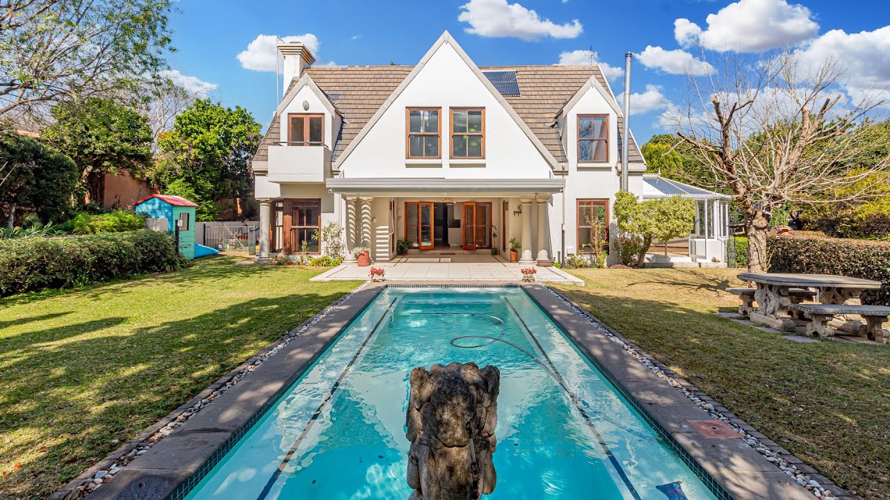 Prestigious Family Home with Separate Cottage in Royal Parks Estate, Bryanston