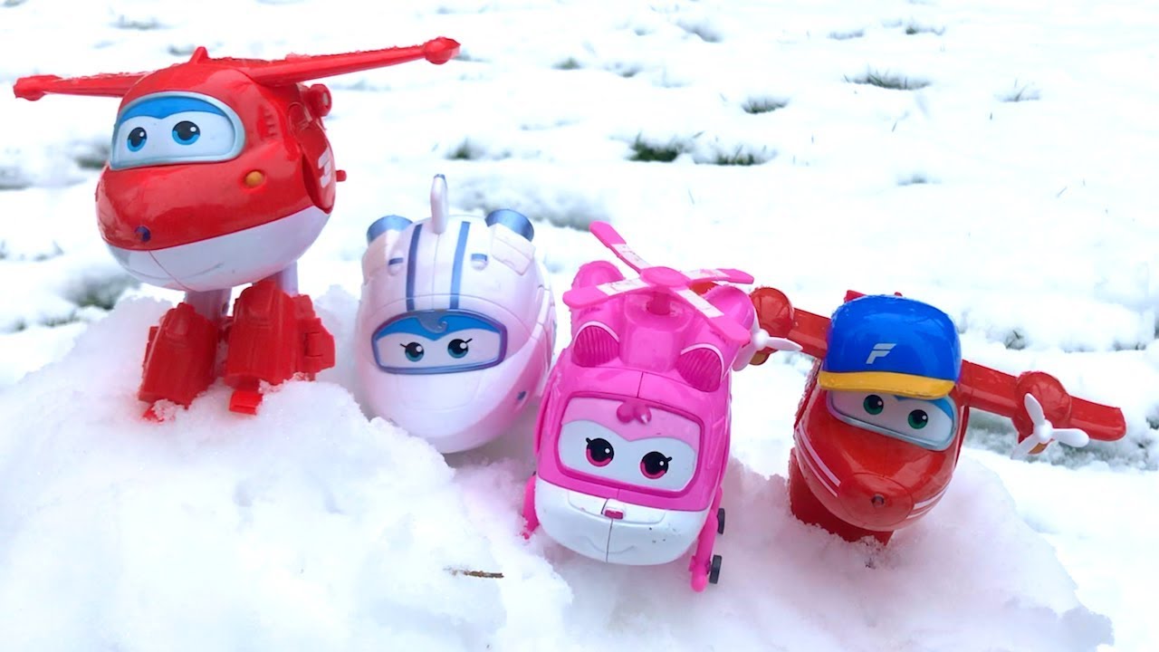 Harika Kanatlar Kar Tatilinde Oyun parkında Toybox Kinder Sürpriz Yumurta Bulmaca Oyunu Azra Selim