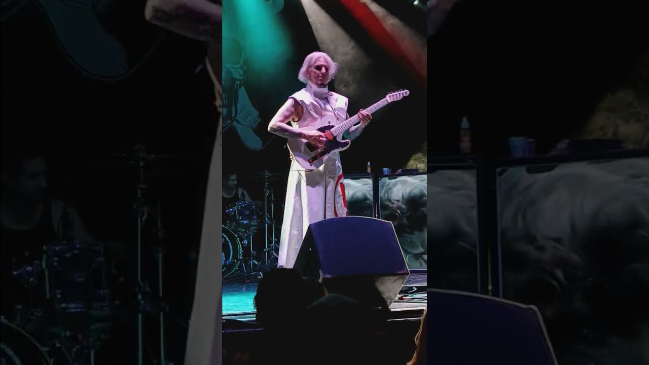 John5 going off. He absolutely killed it. 👽 Here's proof of a Guitar God 🎸 🎸 🎸  🌐  🛸 2-24-2024