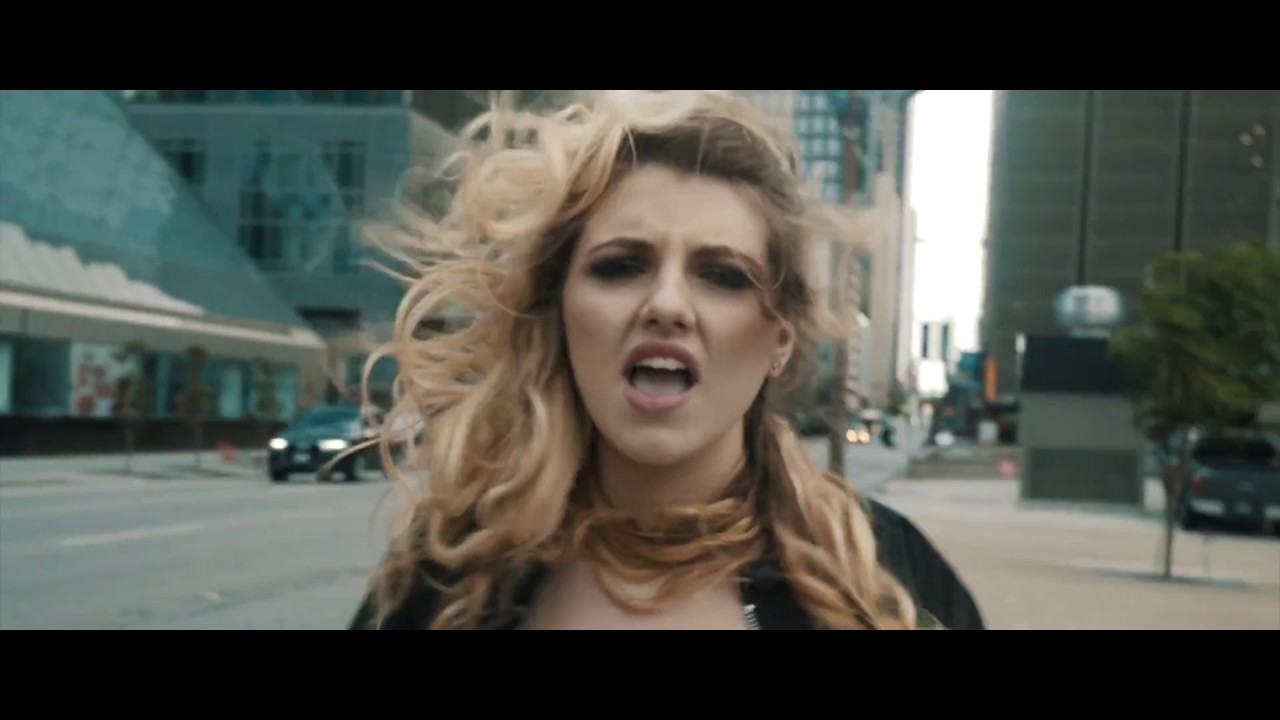 Sophia Annello - Runaway (Official Music Video)