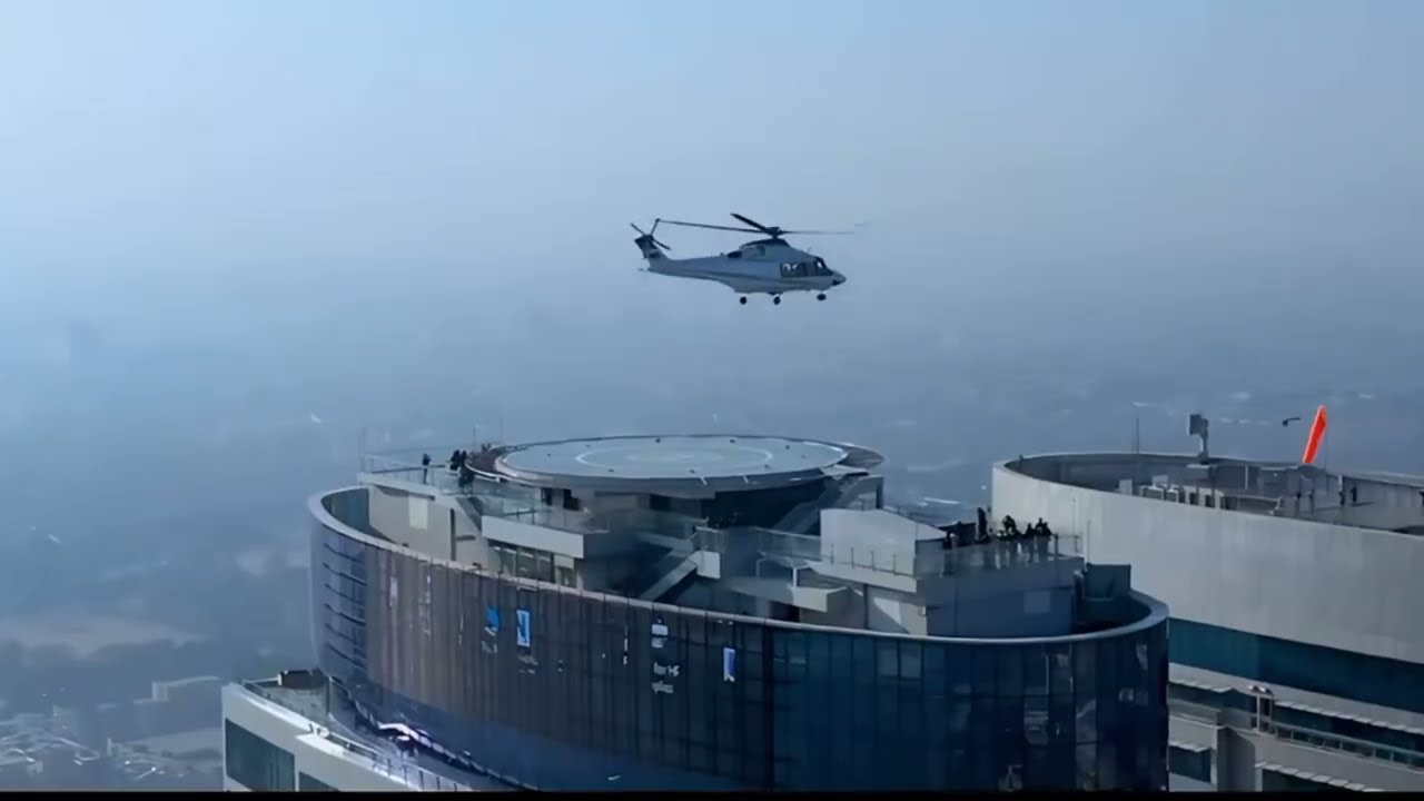 First time landed Helicopter on Centaurus mall Islamabad❤ #shorts #foryou #centaurusmall #helicopter