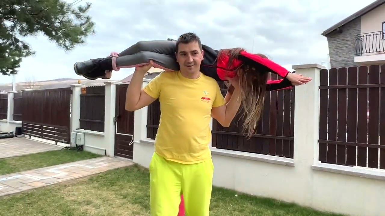 🔠 ALFABET CHALLENGE cu MARA ȘTEFANIA 🙀 Facem ALFABETUL cu CORPURILE Noastre 👭🏻