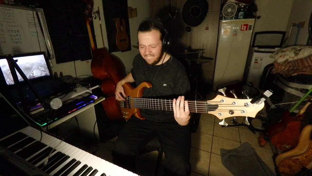 Language I: intuition - The Contortionist / Sebastian Pezo