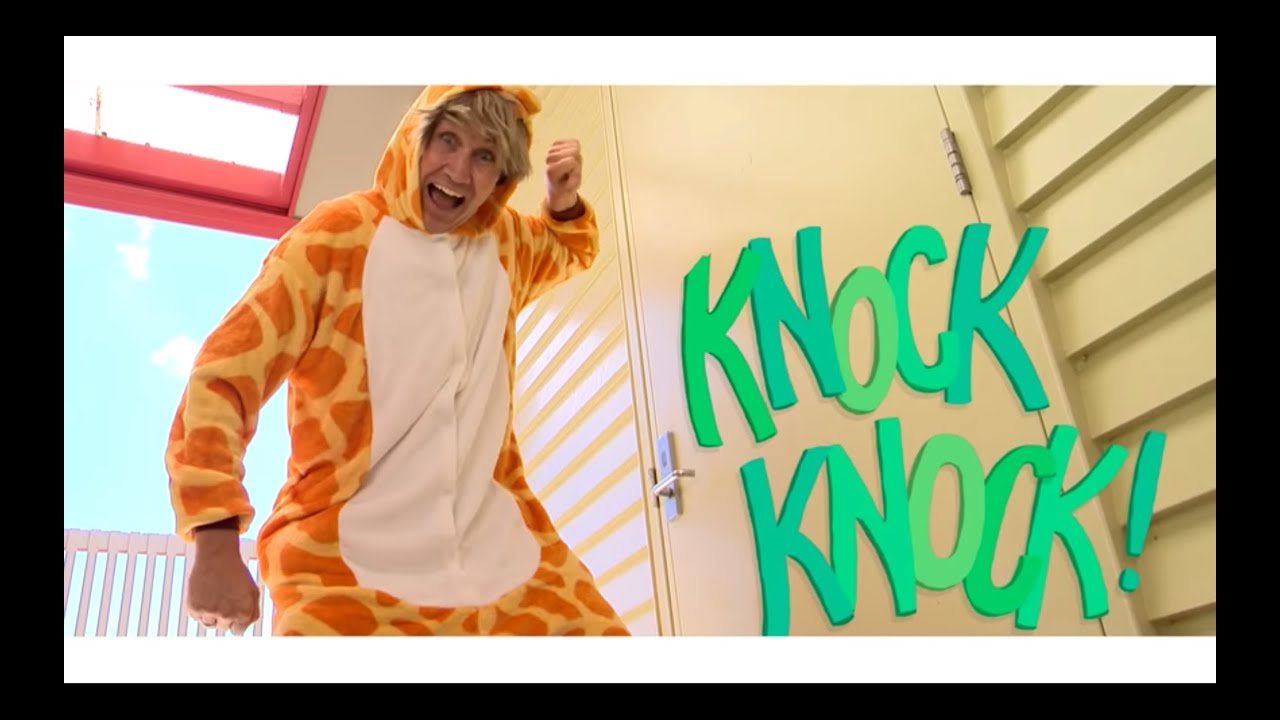 Knock Knock Official Picture Book & Song | Mr Deano Yipadee | Kid's Music | Jokes | Paul Beavis