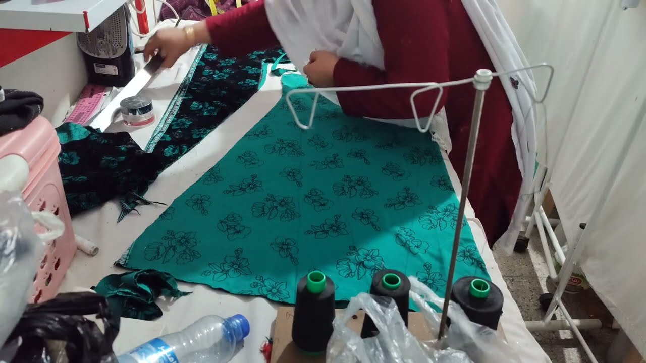 یخن دلبری برای هر نوع لباس های مجلسی زنانه و هزارگی خیاطی کردن  دو دختن