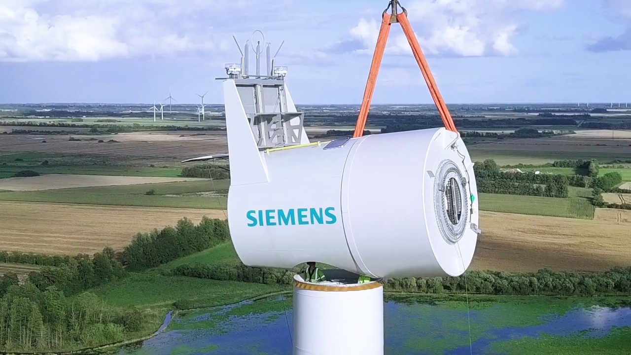 OPS&AElig;TNINGEN AF EN VINDM&Oslash;LLE