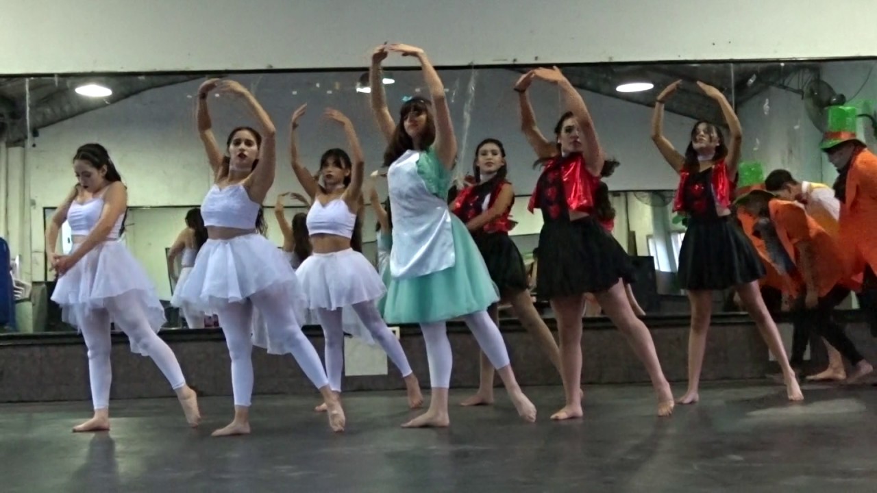 Alicia en el país de las maravillas - coreografía - Mica Villafañez