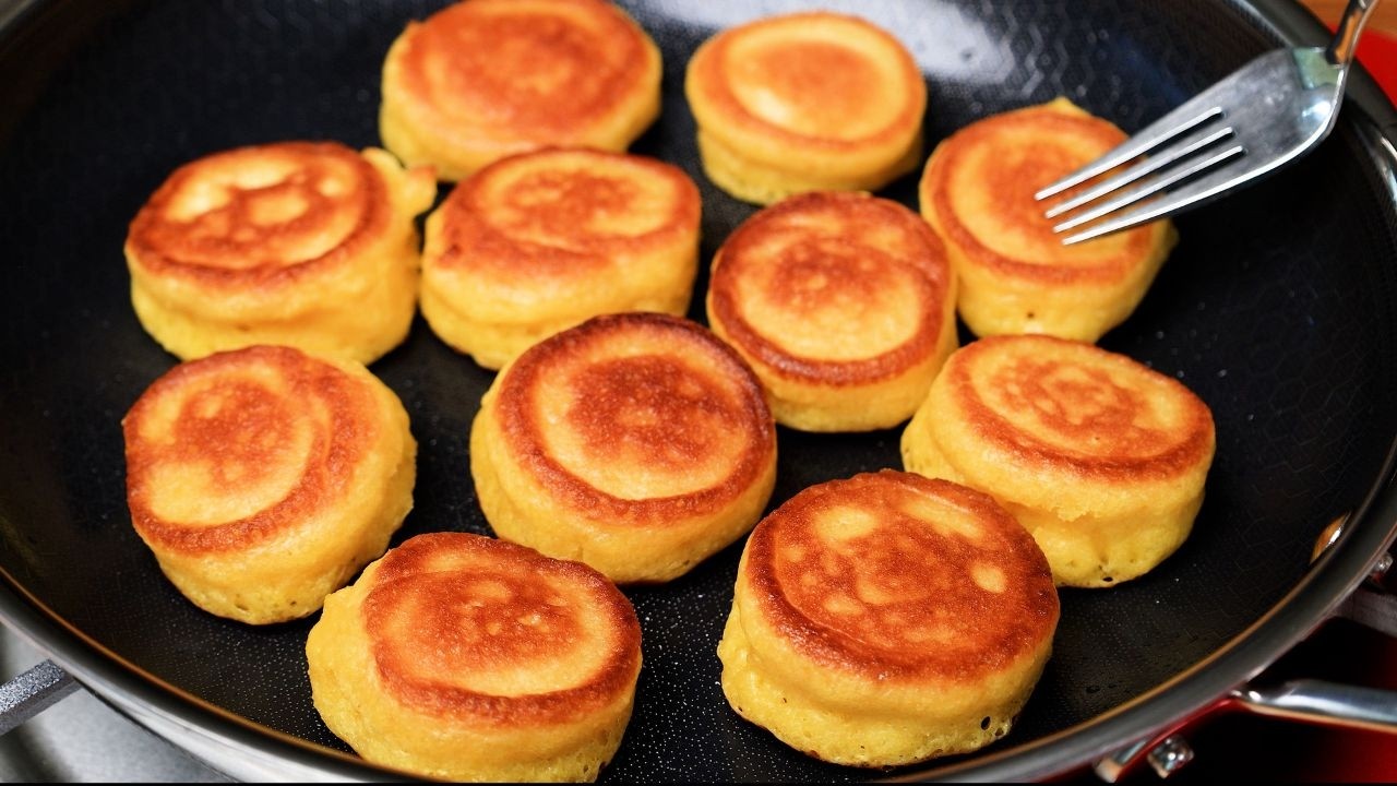 Невероятно мягкие блинчики за считанные минуты! Простой и вкусный рецепт завтрака/десерта