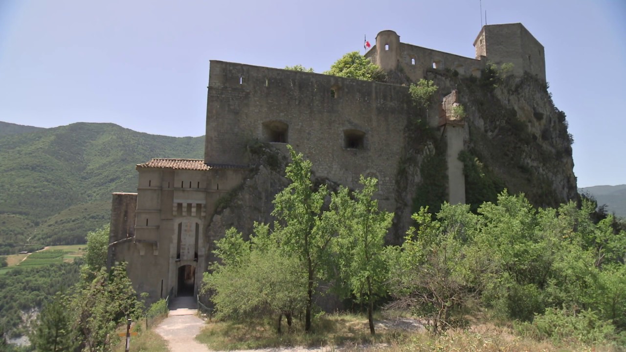 Vaqui. La citadelle d'Entrevaux (06)