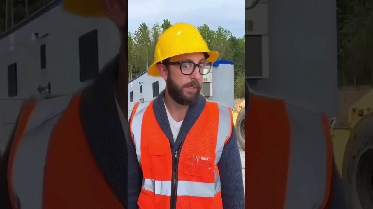 moments and expressions 131 😱👷🏻 #construction #adamrose #shorts #engineering #building #work #funny