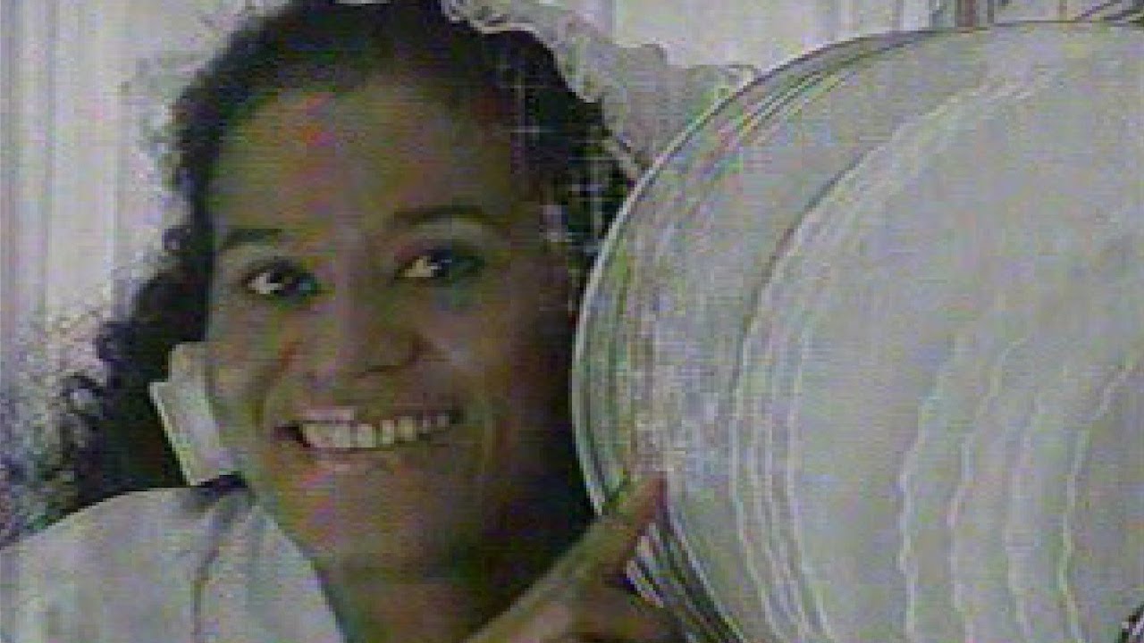 Clox Liquid Bleach with Mykah Flores (2004)