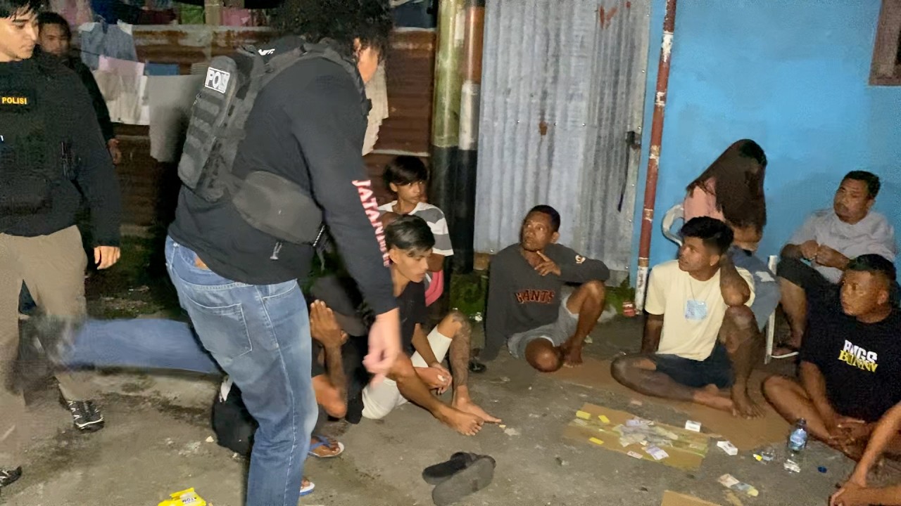 PENGGEREBEKAN PREMAN JUDI DAN MIRAS DI KOMPLEKS PERUMAHAN MANDIRI!