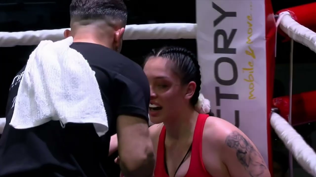 Goldenboyshow IV - DILARA YÜCEL VS JUDY WAGUTHII