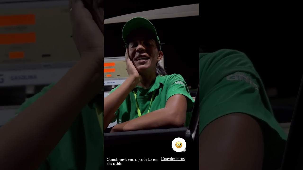 F&atilde; se emociona ao encontrar apresentador Railson Carlos ￼