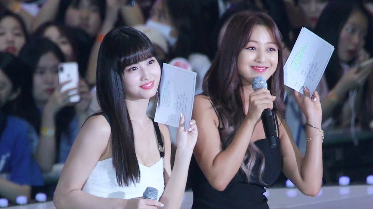 180801 MC보는 트와이스 모모 지효 TWICE (Momo Jihyo) [2018 KMF] 4K 직캠 by 비몽