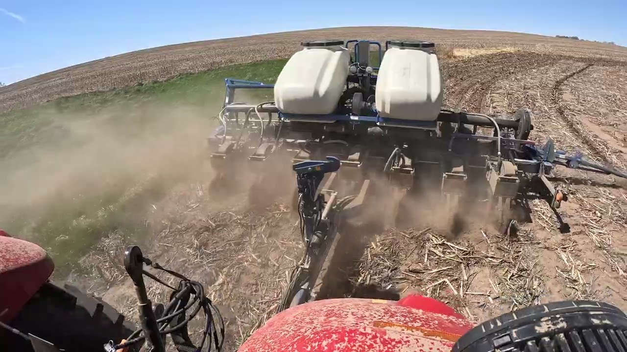 New Toys! 2024 Case IH 220 and Kinze 3505 Plant Soybeans - 25 April 2024