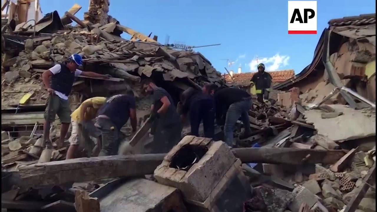 Amatrice - Search for survivors in Italy quake rubble | Editor's Pick | 24 August 16