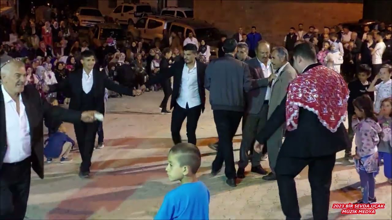 Ahmet Taş 2023 Karsak Mahallesi Düğün Klip Erik dalı gevrektir Tatlıdır ama serttir Huriyem Manda21