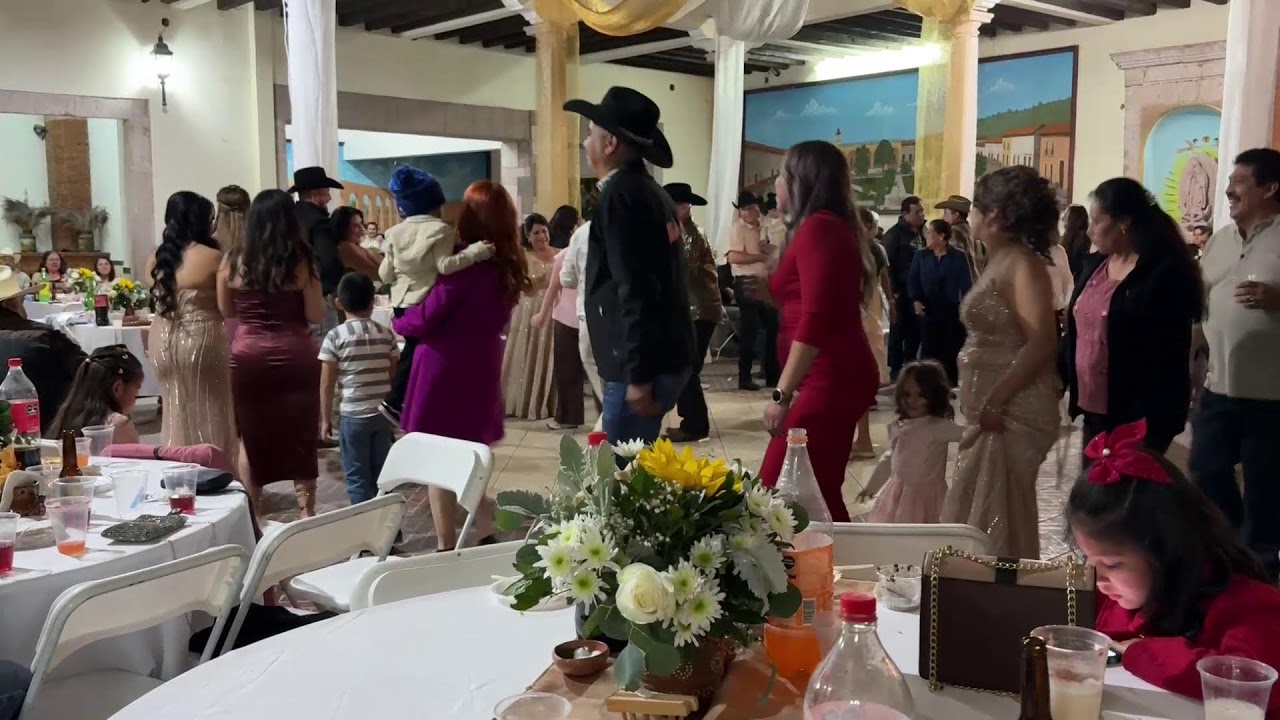 A continuación viene el vals