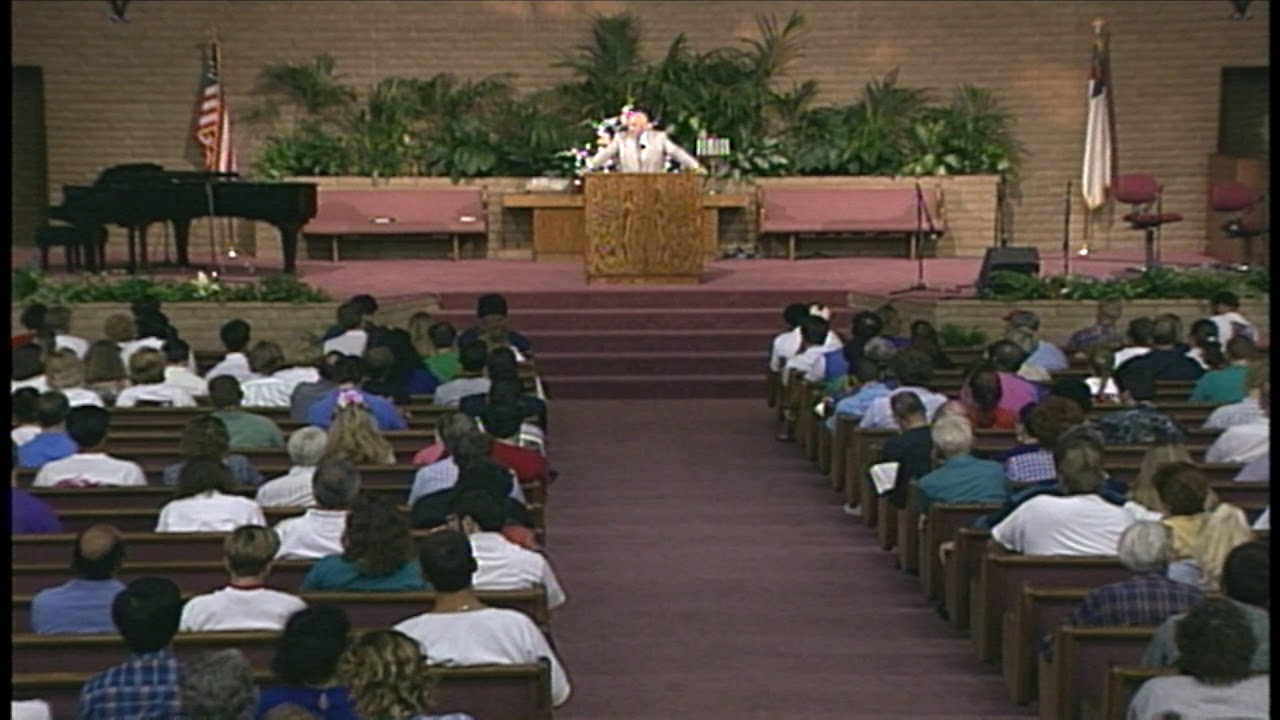 Pastor Chuck Smith -- Micah Chapters 1-3 - 1993 HD