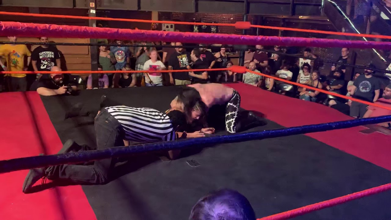 Christi Jaynes vs Unholy Isaiah