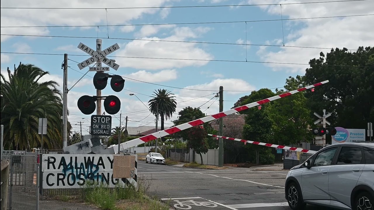 *COLLAB + CHECK DESC* Regent Street Reservoir/Preston - Metro Level Crossing