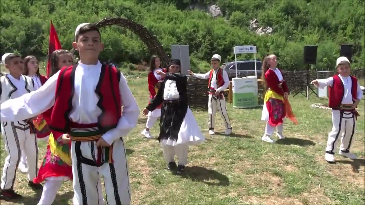 MARA, Nanlokja qe i ngjitet ne kembe malit hyjnor te Veles