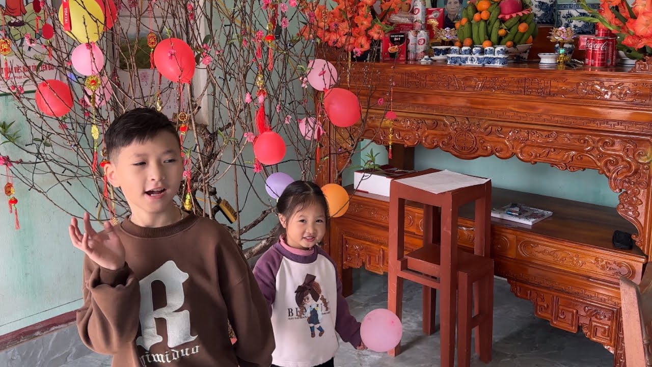 CÙNG CON TRAI CON GÁI PHENG PHENG VỀ QUÊ ĂN TẾT VỚI MAMA TỔNG QUẢN . PHENG PHENG VLOG