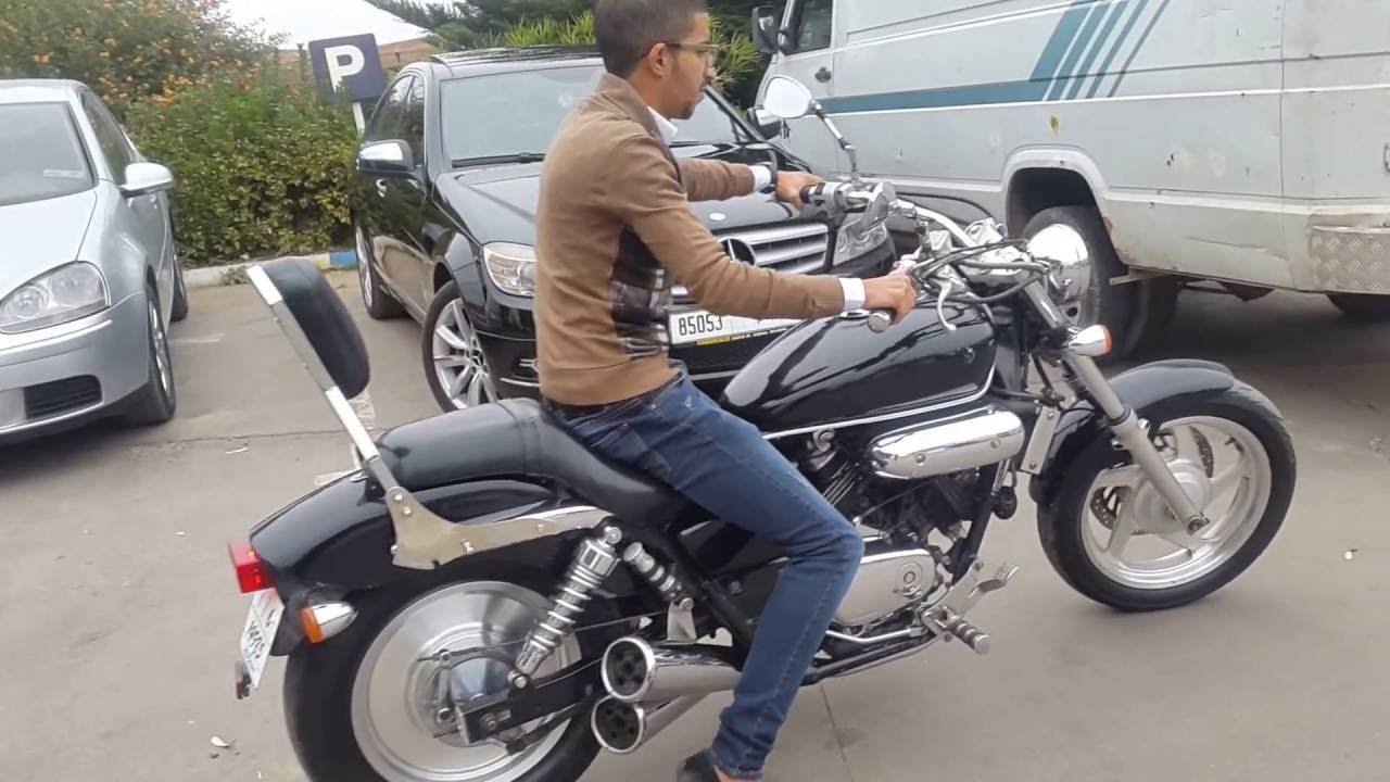 Honda MAGNA 250cc modèle 2000