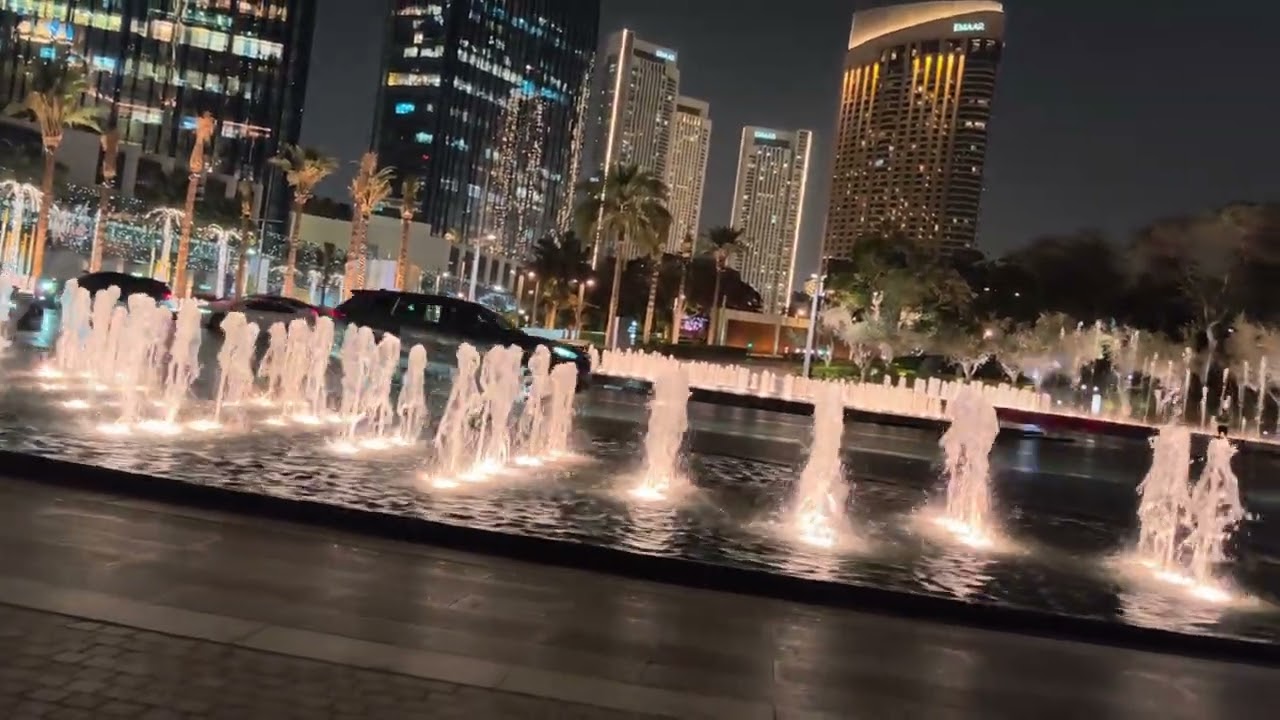 Dubai mall water show