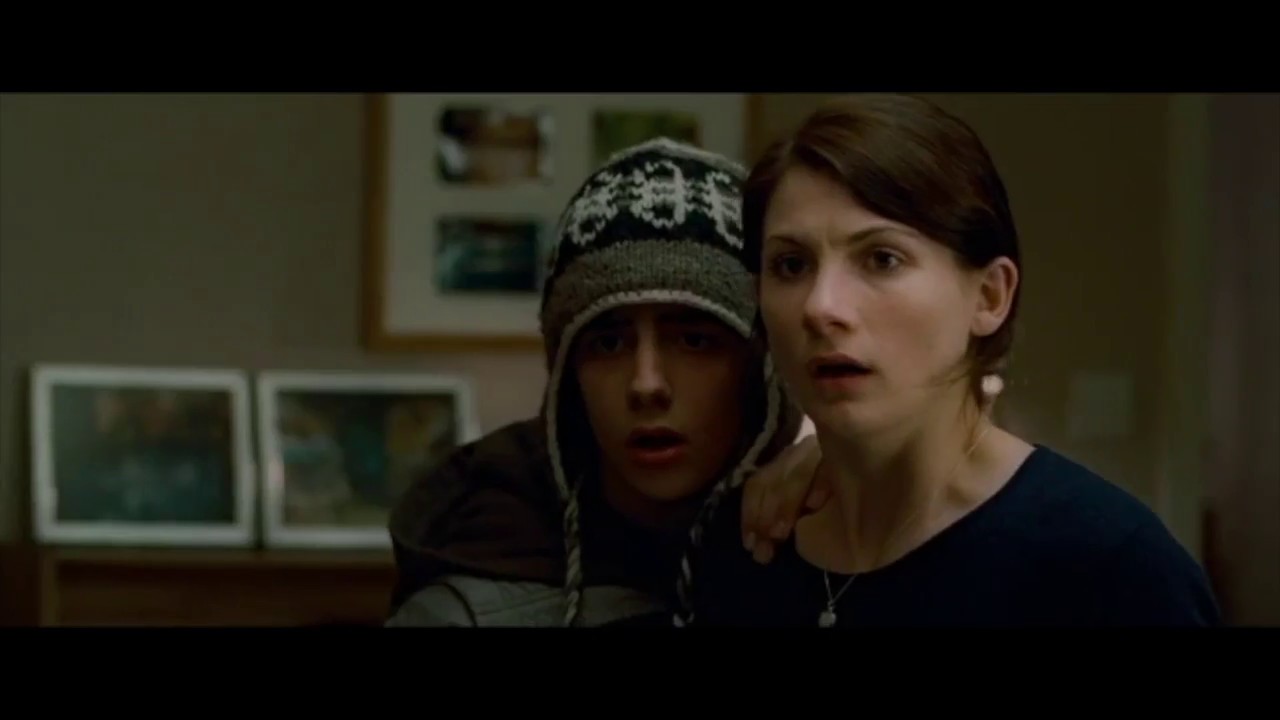 An alien attacks Sam's flat - Attack the Block (2011) [Clip 6 of 9]