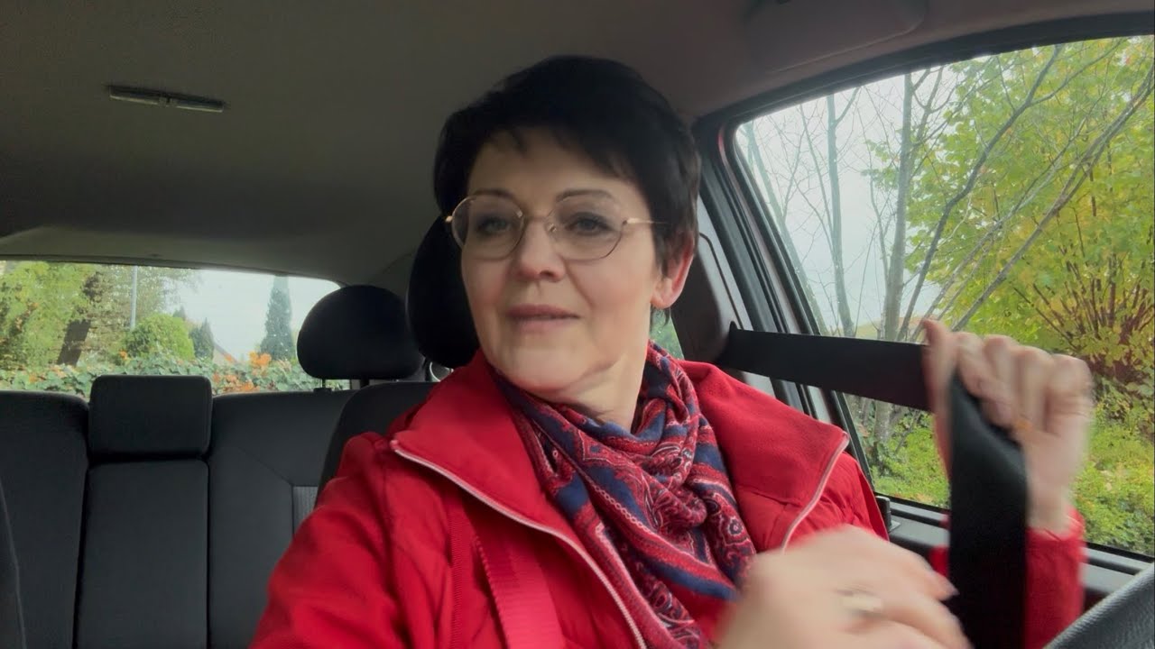 Наконец то 💇‍♀️ подстриглась… Закупка продуктов 😉убрала обувь… участок готов к зиме👌