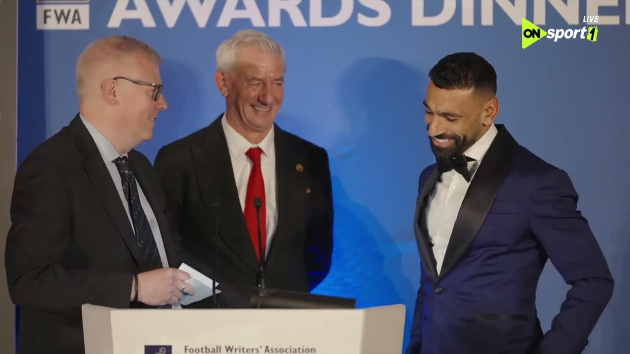 من لندن 🎥 حصريًا بكاميرات أون سبورت حفل تتويج النجم محمد صلاح بجائزة أفضل لاعب بالدوري الإنجليزي 🔝