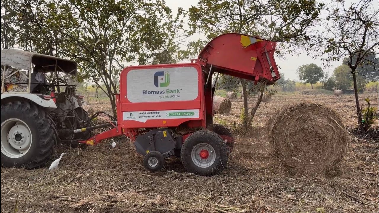 ऊस  पिकातील पाचट जमा करनी यंत्र #jcbjcb #tacter #farming #agriculture 
