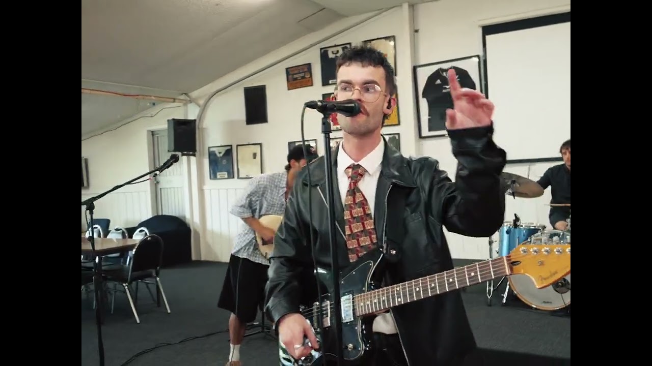 Sam Cullen & His Band - Dog Days Are Over (Cover) (Live From Invercargill Blues Rugby Club)
