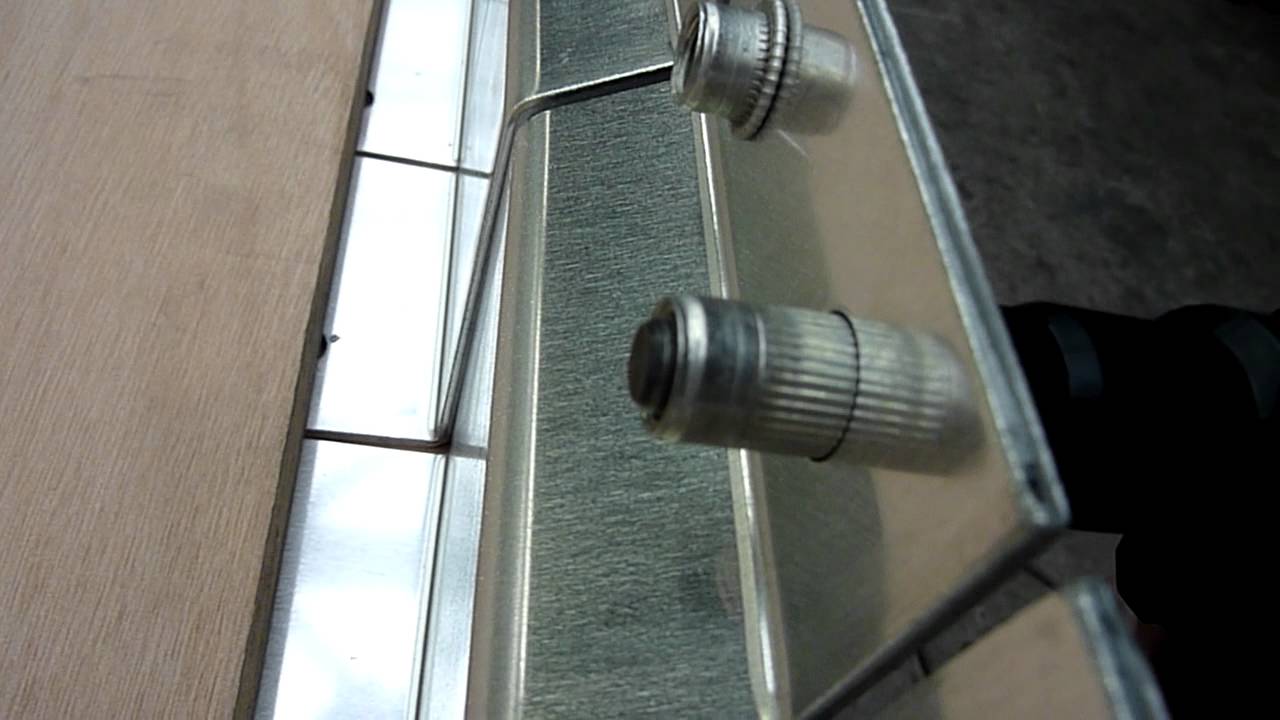 Blind Nut Riveter POP PNT800L-PC in action with M10