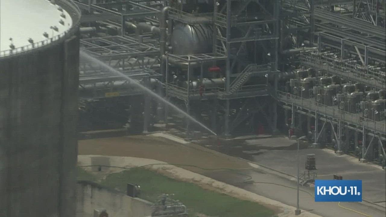 Raw video: Small explosion at Freeport LNG plant in Quintana
