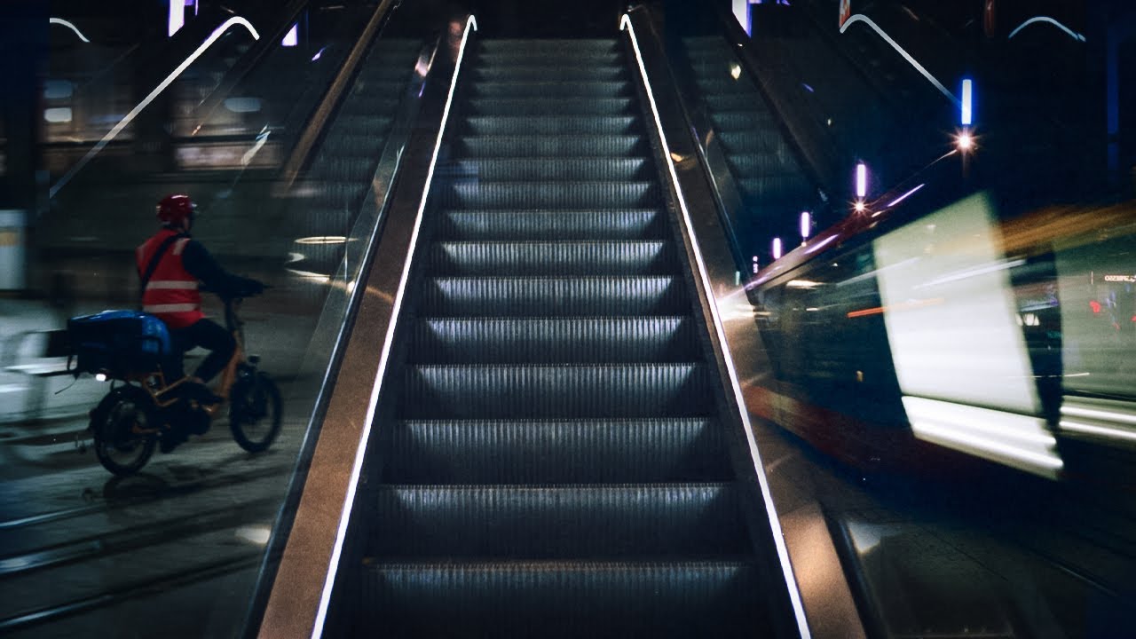 Shooting "Budget" Film at Night | Fuji Superia 400 Pushed to 1600