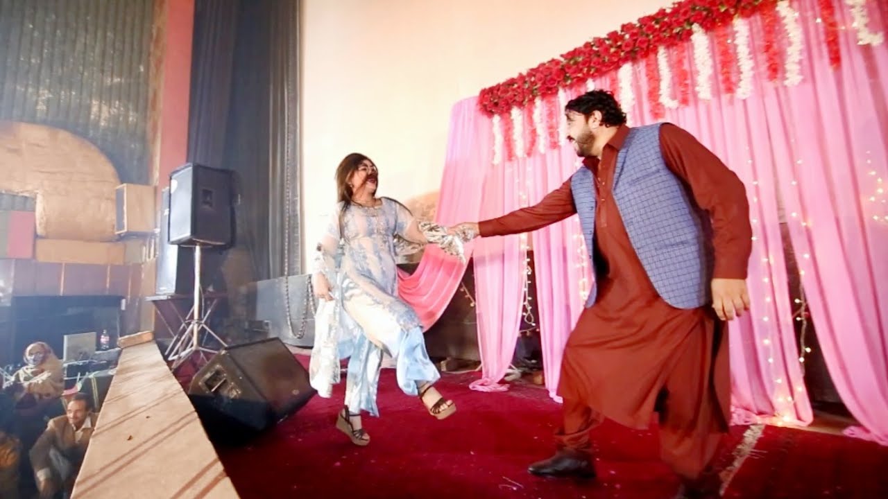 Zarka Khan & Zabih Janbaz Song In Peshawar 2021