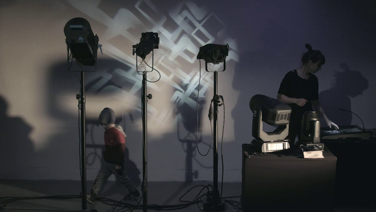 Po sieci do teatru, odc. 6 - Reflektory sceniczne: prostota i właściwości… magiczne
