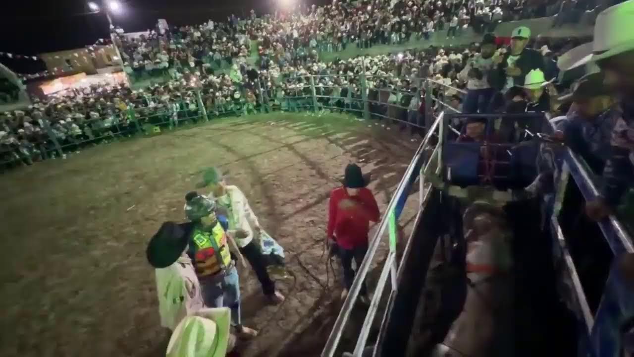 Emisión en directo de Jaripeo De Las Estrellas. Rancho Grano de Oro