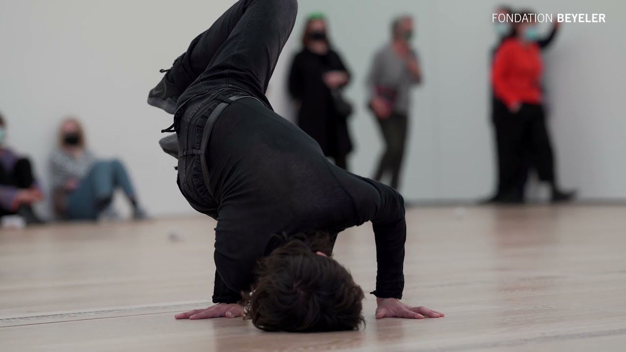 Dark Red Beyeler | Anne Teresa De Keersmaeker / Rosas