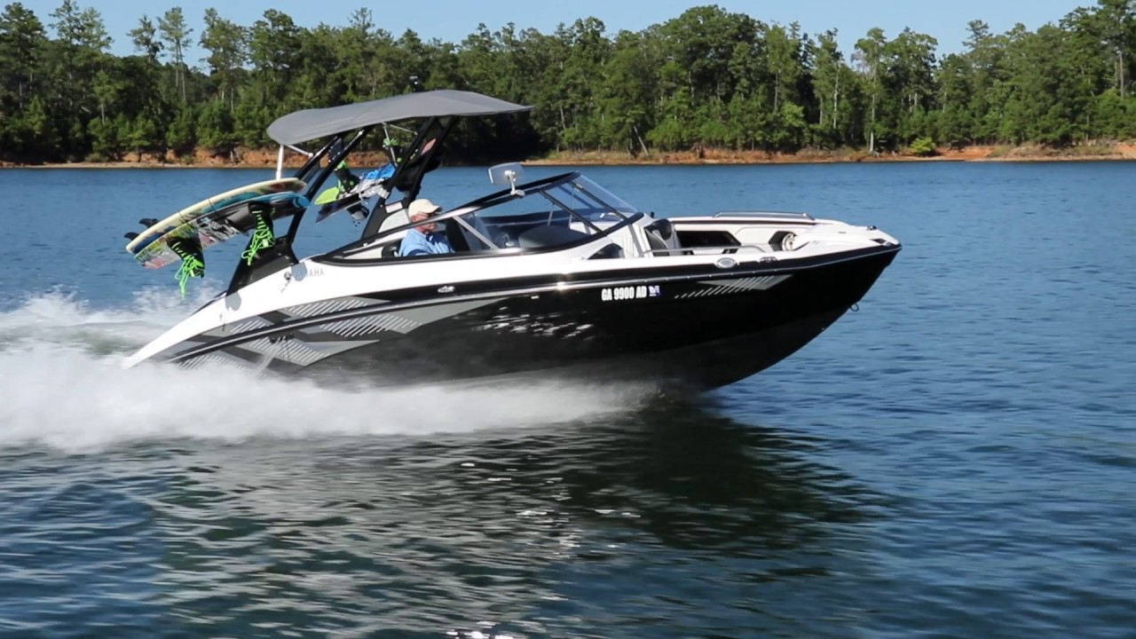 Yamaha 212X (2017-) Test Video- By BoatTEST.com