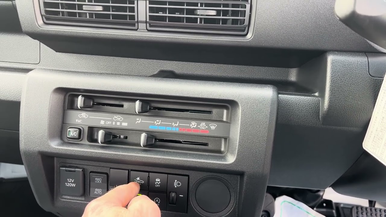 DAIHATSU HIJET 4X4 AUTOMATIC