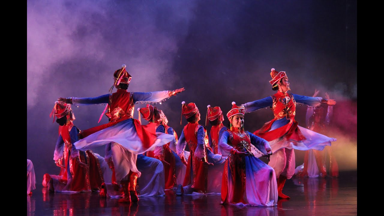 蒙古舞蹈: 故乡 Mongolian Dance: My Hometown On The Prairie