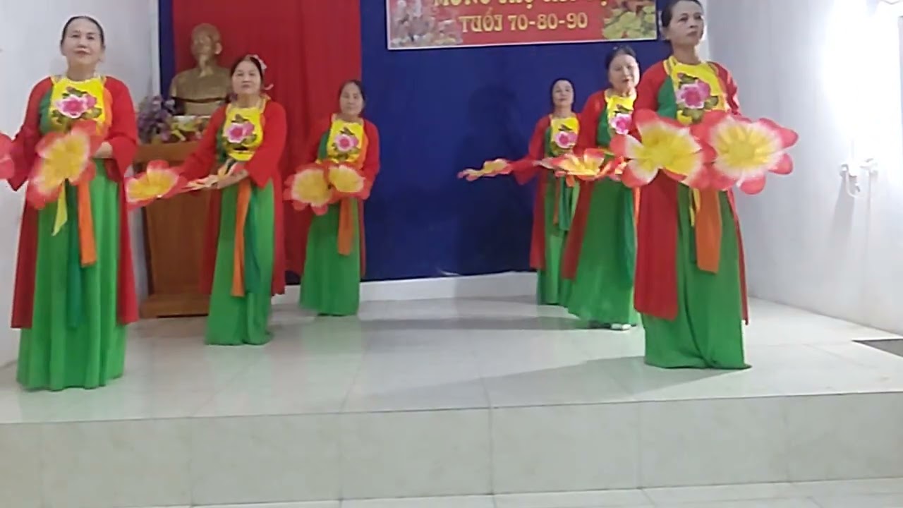 MÚA :CHÚC THỌ SONG THÂN-CLB dân vũ Tập dược .