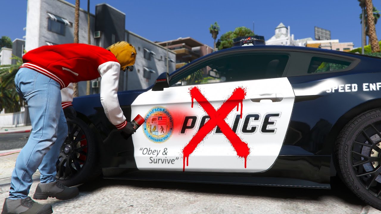 Распыление краски на полицейское управление в GTA 5 RP