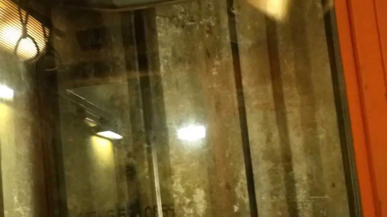 ascensore via balbi castelletto genova)mp4